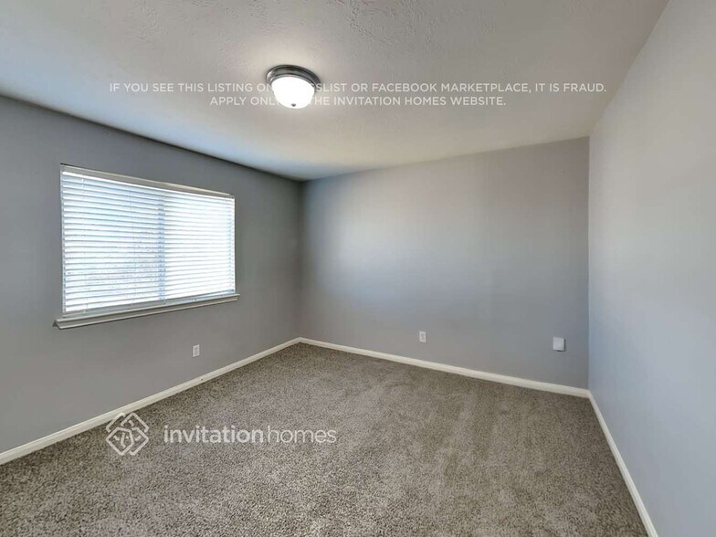 Building Photo - 4030 Falvel Shadow Creek Dr