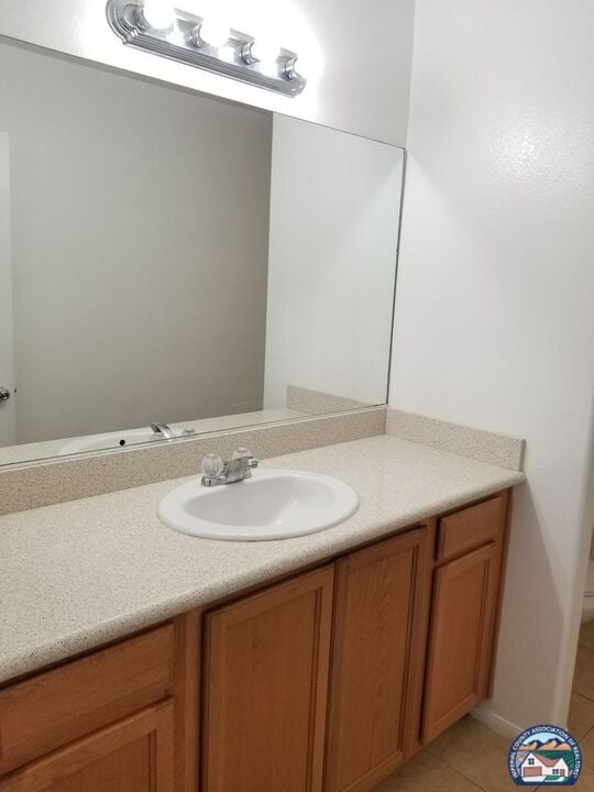 Building Photo - 1273 Court Ave