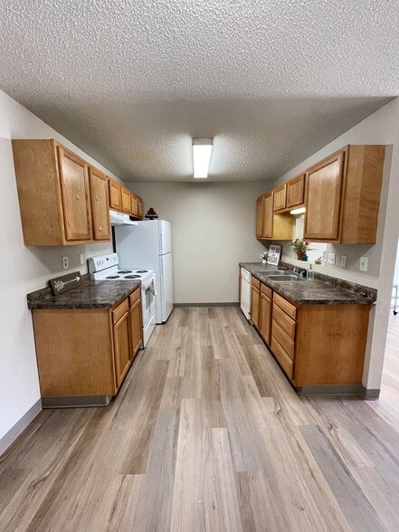 Building Photo - Brickview Apartments