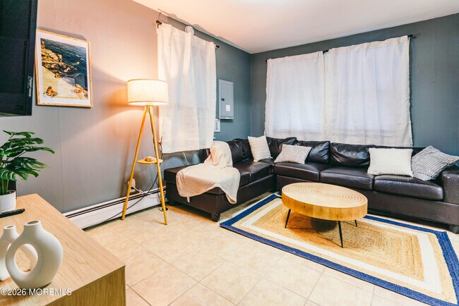 Building Photo - 13 Decatur Ave