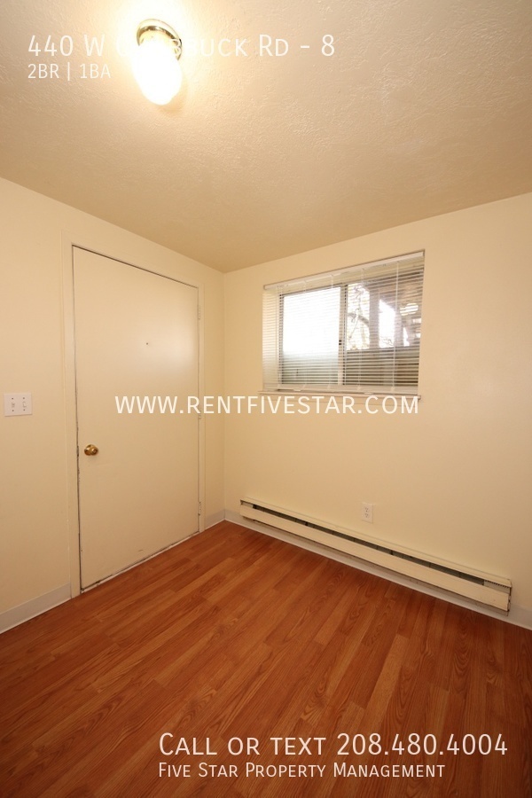 Building Photo - Charming Apartment in Chubbuck! Visit rent...