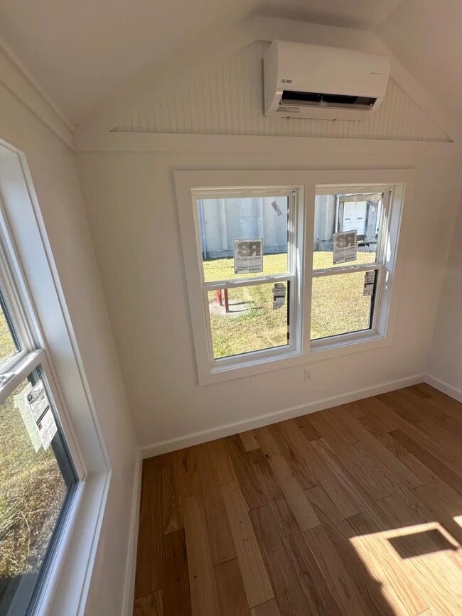 Building Photo - 2015 Union School Rd SW