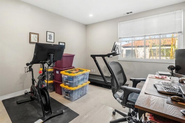 Building Photo - 723 S Broadway