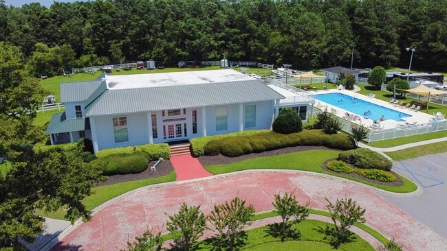 Building Photo - 408 Celtic Ash St