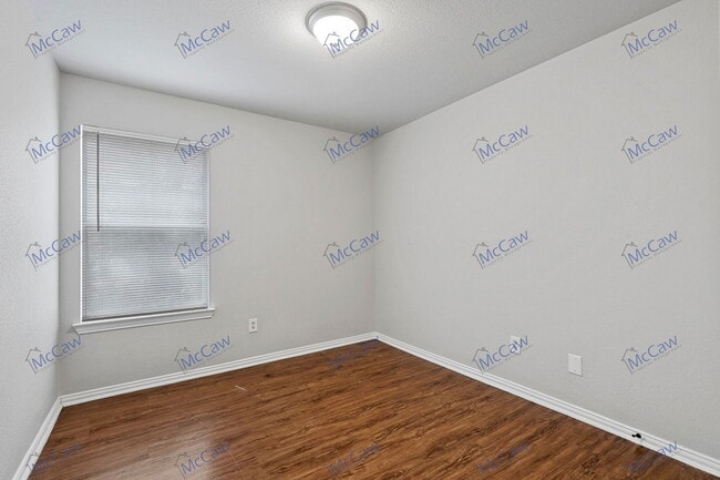 Building Photo - 3108 Lincoln Ave