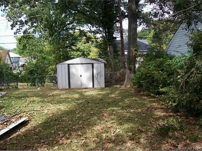 Building Photo - **NEW ORLEANS STYLE DUPLEX**