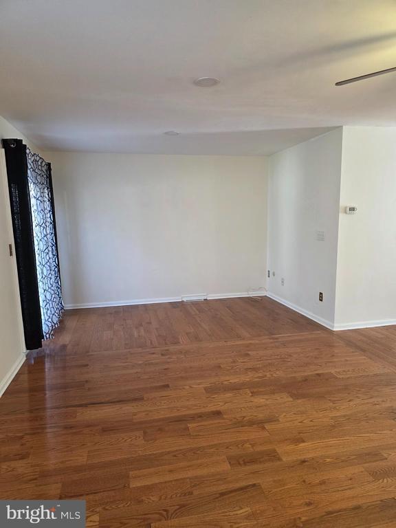 Building Photo - 529 Schooner Way