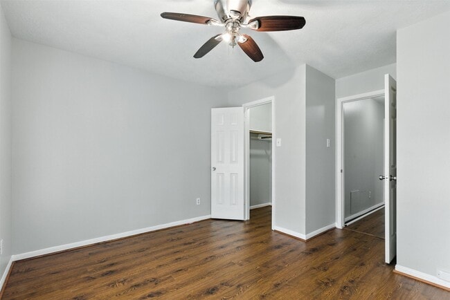 Building Photo - 5307 Oak Falls Dr