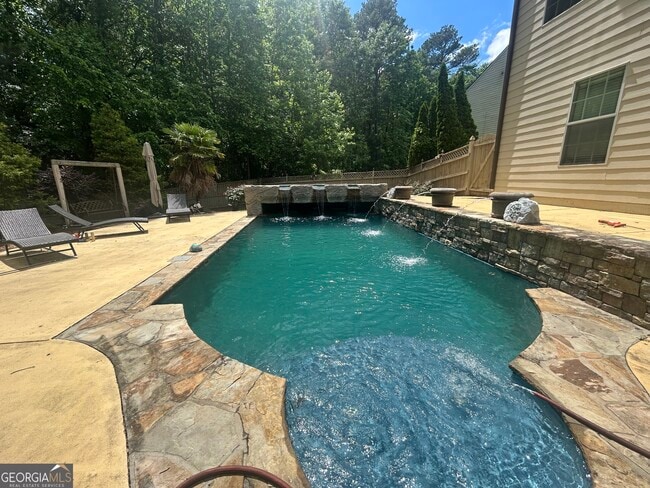 Building Photo - 711 Pine Grove Cir