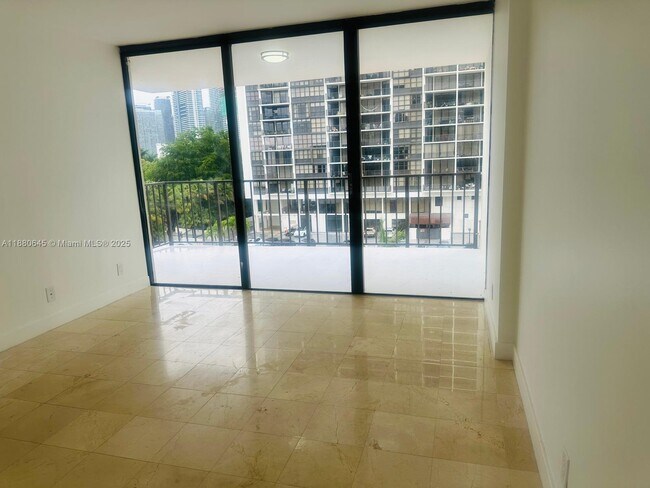Building Photo - 1915 Brickell Ave