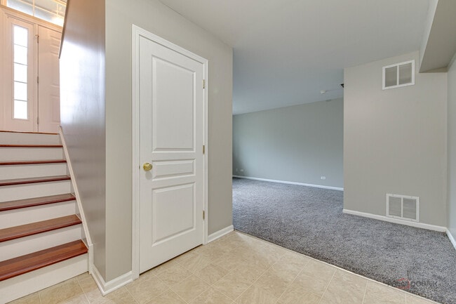 Building Photo - 496 Belvedere Ln