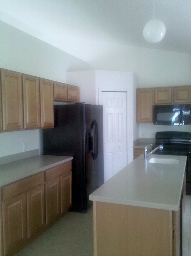 Building Photo - 63 Disalvo Pl