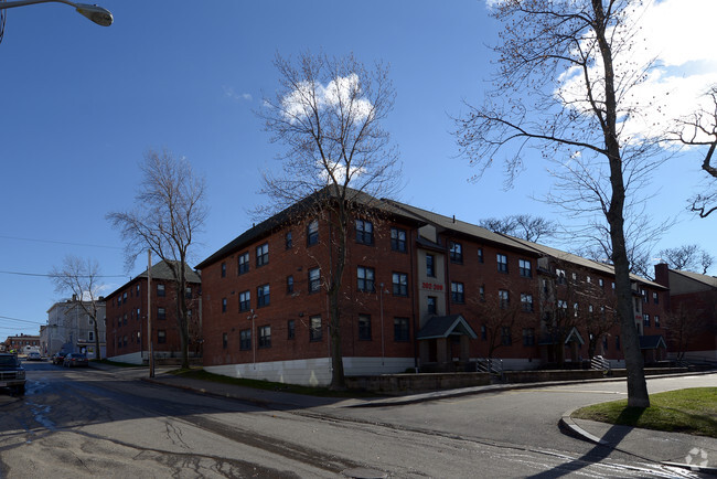 Building Photo - Heritage Heights