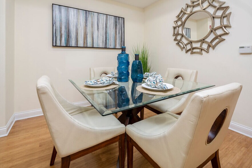 Building Photo - 12975 Agustin Pl