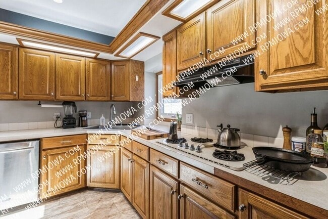 Building Photo - 3915 69th St