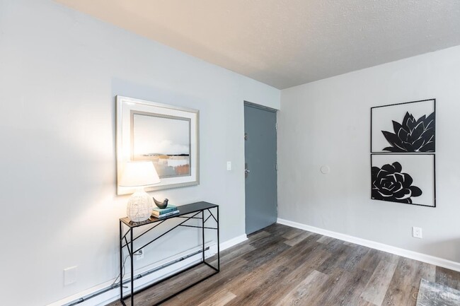 Building Photo - 2486 White St