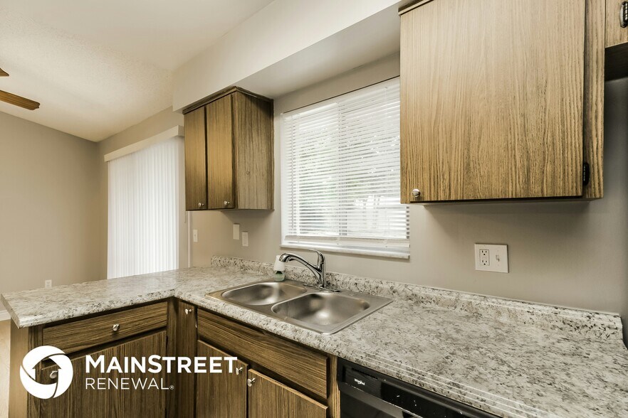 Building Photo - 97 Champlain Dr