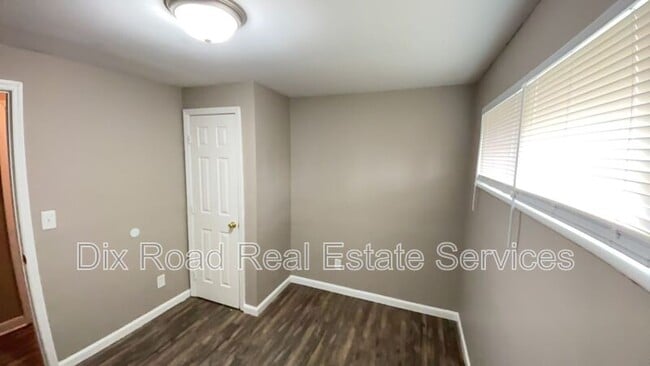 Building Photo - 5269 Harshmanville Rd