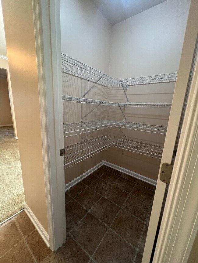 Building Photo - Coming Soon – Available November 1st! Spacious 4-Bedroom Home