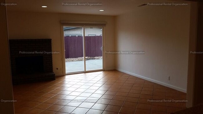 Building Photo - Coming Soon!! One of Napa's finest