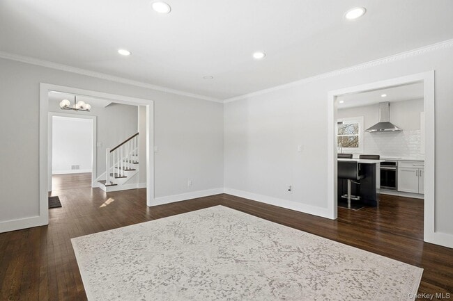 Building Photo - 7 Rural Dr