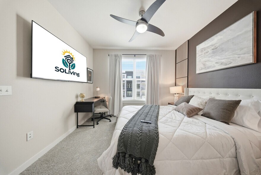 Building Photo - 1702 W Cleveland St