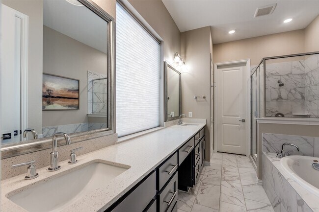 Building Photo - 3309 Sarala Ct