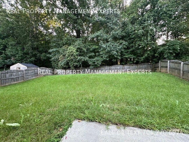 Building Photo - 14034 Pinyon Pine Ln