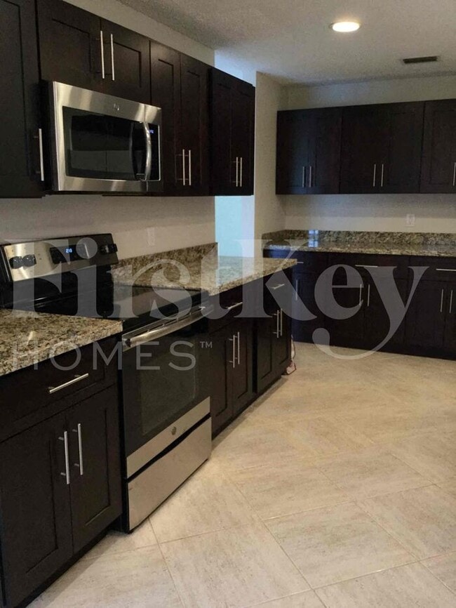 Building Photo - 7131 NW 46th Ct