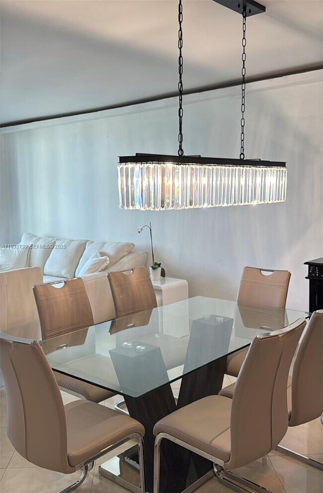 Building Photo - 2301 Collins Ave