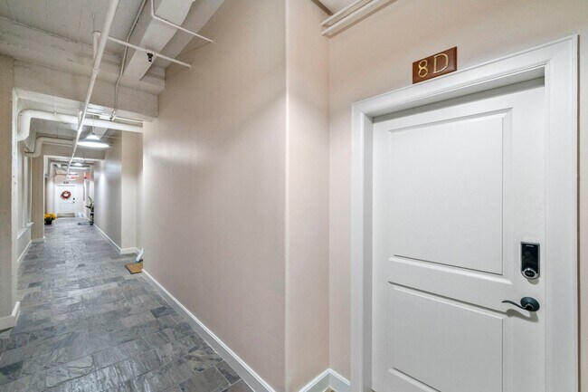 Building Photo - 1120 Texas Ave