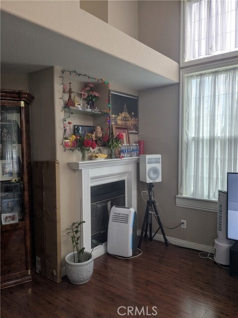 Building Photo - 820 N Justin Pl