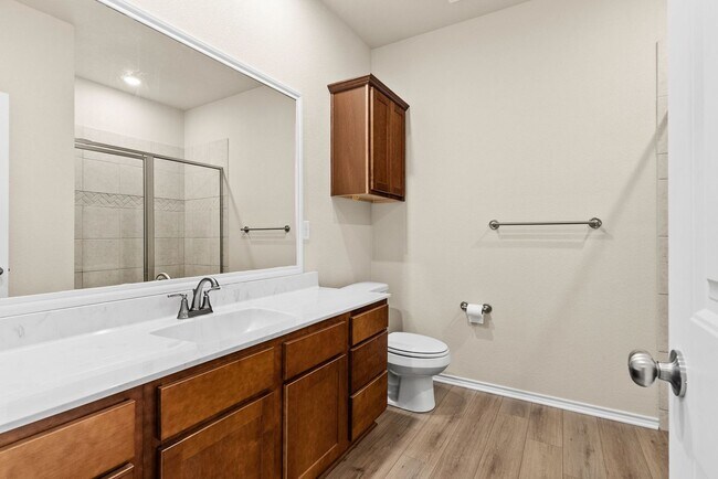 Building Photo - 343 Green Valley Dr