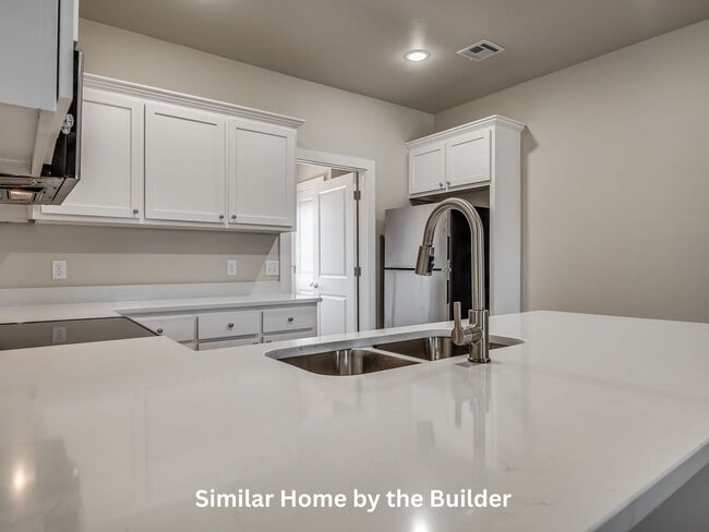 Building Photo - Modern 2-Bed, 2-Bath Rental Home in Chickasha, OK