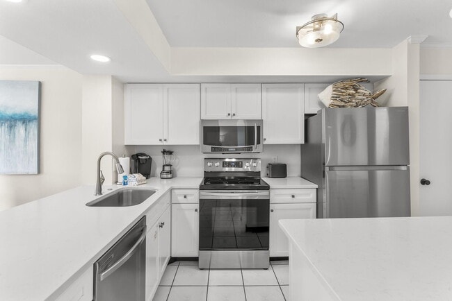 Building Photo - 913 Harbour Point Ln