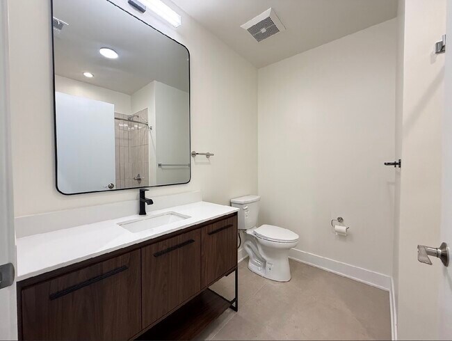 Building Photo - 3801 W 26th St