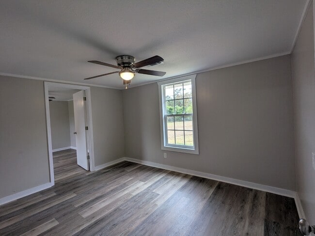 Building Photo - 202 Underwood Dr