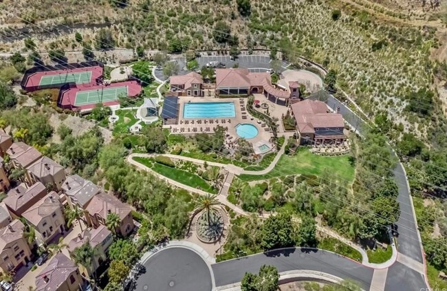 Building Photo - Contemporary Condo in Mission Valley