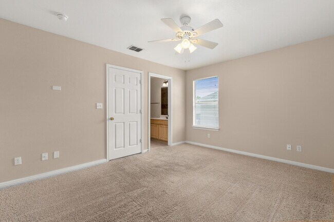 Building Photo - 3119 Douglas Fir Dr