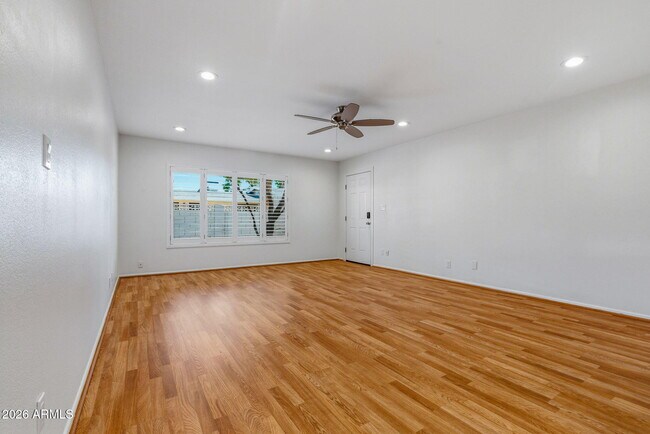 Building Photo - 3640 E Montecito Ave