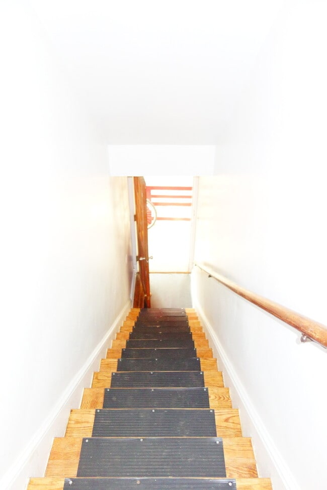 Building Photo - 8409 Greenwood Ave