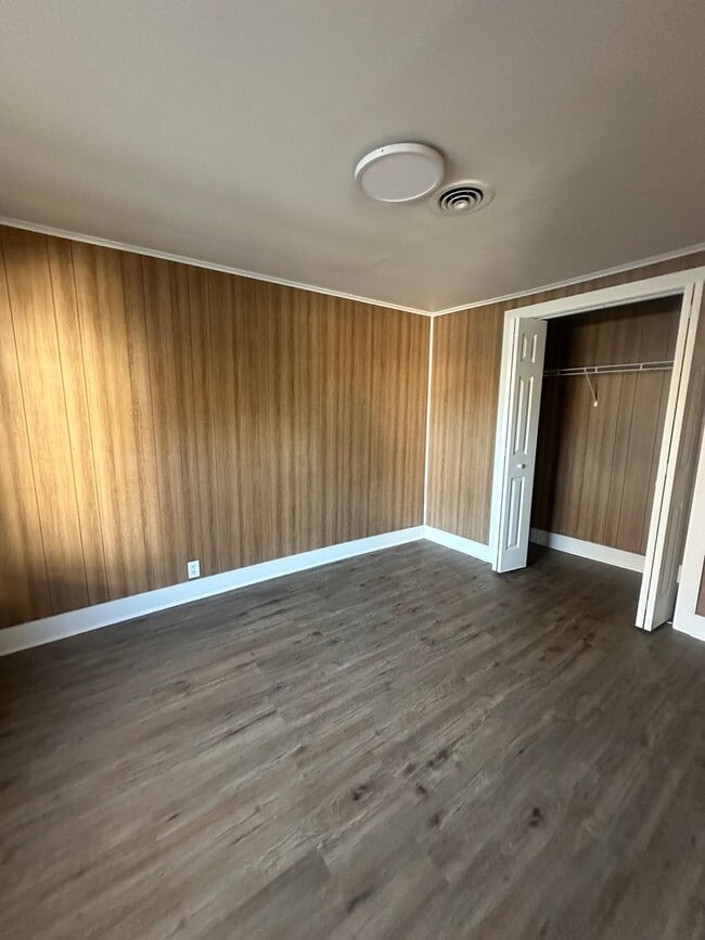 Building Photo - W3699 Springfield Rd