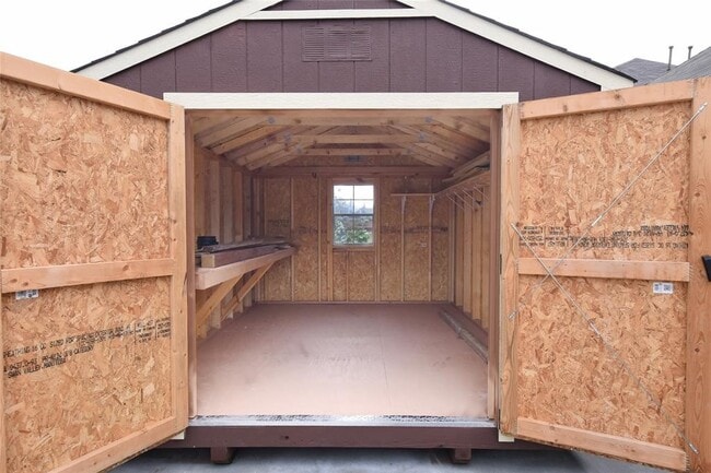 Building Photo - 5427 Seabird St