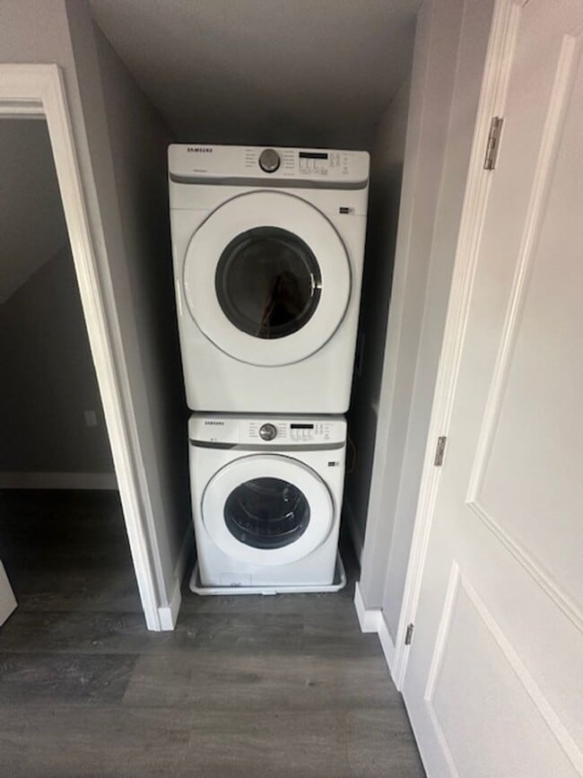 Building Photo - Stunning Fully Remodeled Home in Friendship – Modern Finishes & Prime Location!