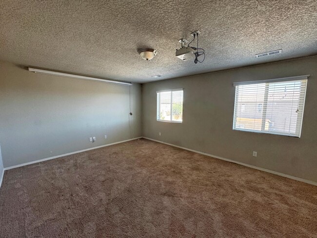 Building Photo - 8901 Eagle Hills Dr NW