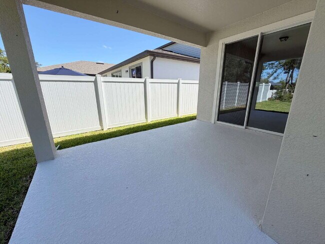 Building Photo - 3973 Big Sky Dr