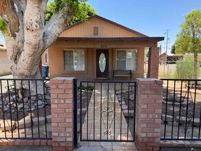 Building Photo - 804 S Dora Ave