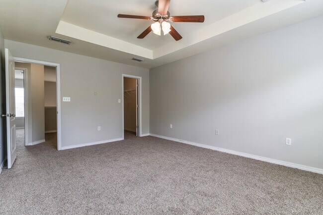 Building Photo - 124 Peoria Blvd