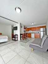 Building Photo - 2240 Kuhio Ave