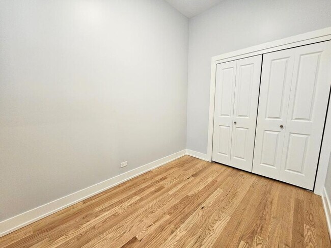 Building Photo - 1 bedroom in Chicago IL 60642